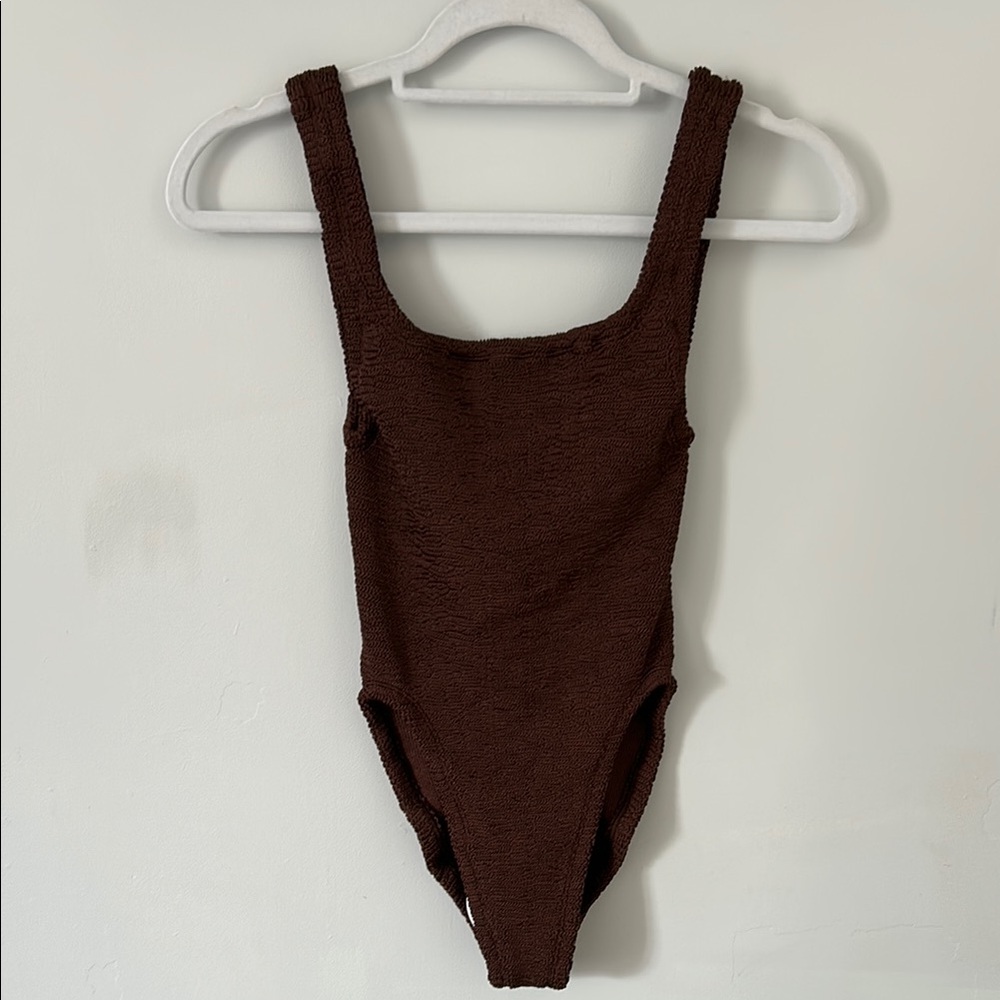 Hunza G One Piece